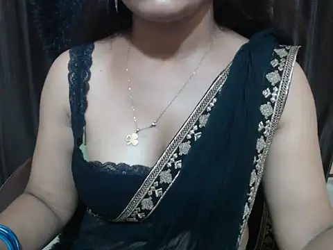 Kudi_Kiyara Adlı Modelin Canlı XXX Sohbeti