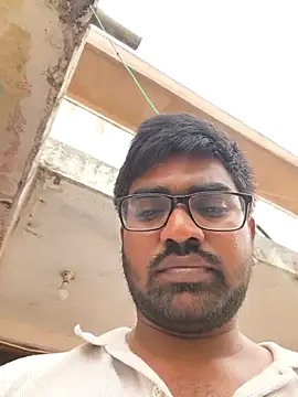 Harsha_Happy Pertunjukan Webcam