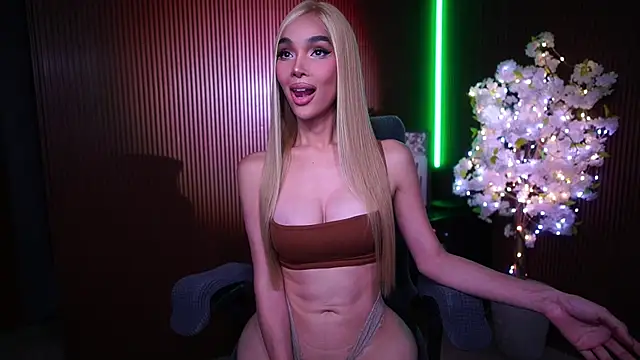 Webkamerová show xxforyoureyesonlyxx
