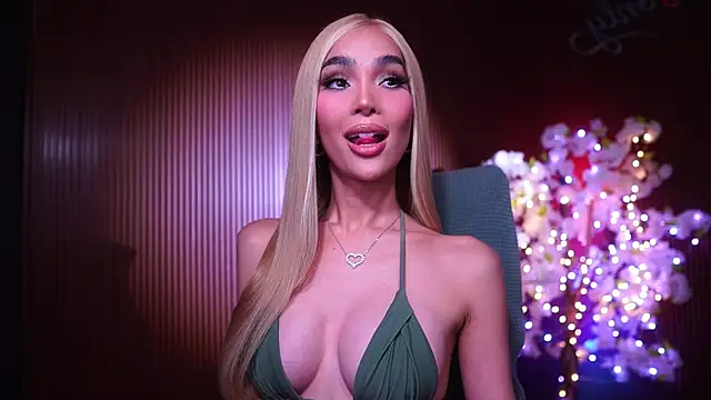 xxforyoureyesonlyxx Show Webcam
