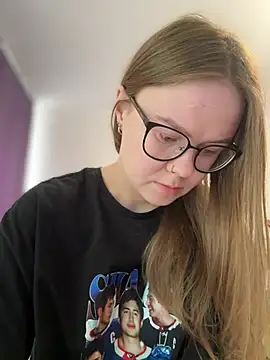 _CherryBloom_'s Live XXX Chat