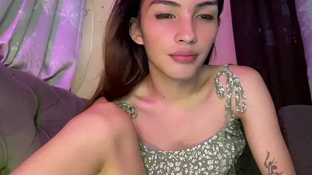Alicegreenexx's Webcam Show