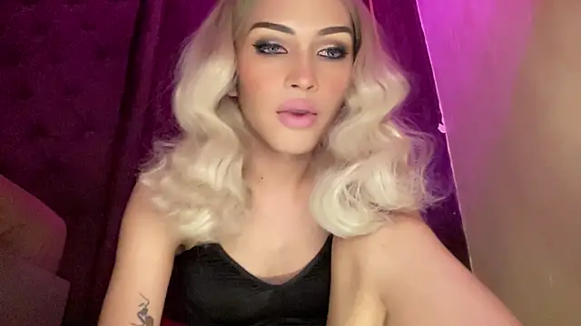 Alicegreenexx's Webcam Show