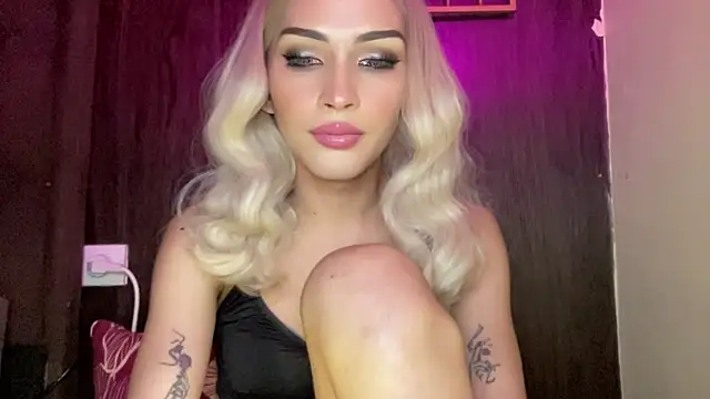 Alicegreenexx Show in webcam