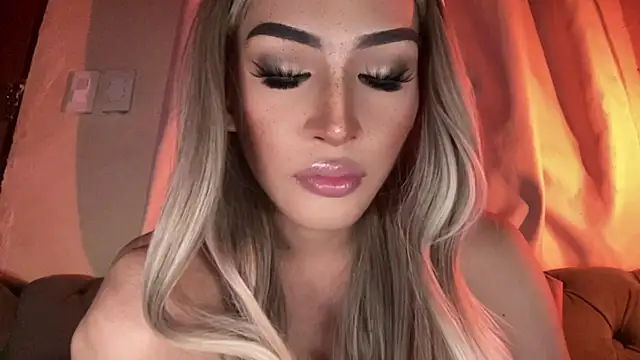 Alicegreenexx's Webcam Show