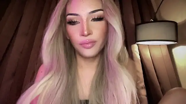 Alicegreenexx Show in webcam