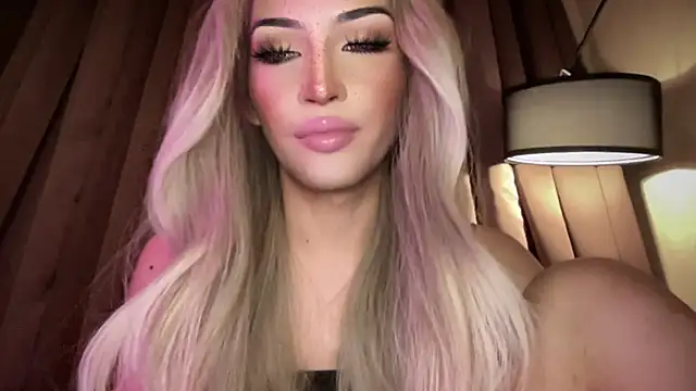Alicegreenexx Show in webcam