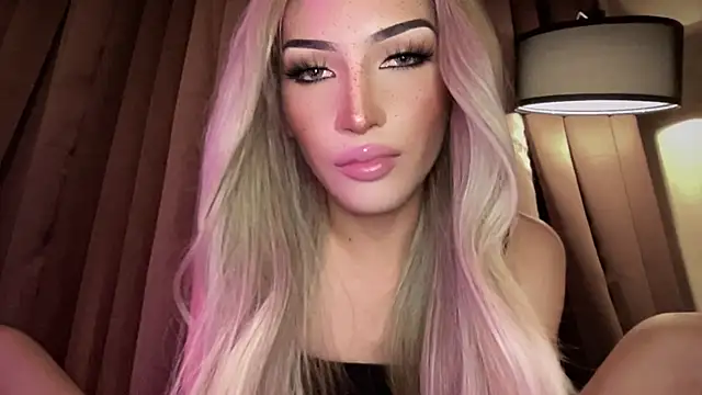 Alicegreenexx webcam show