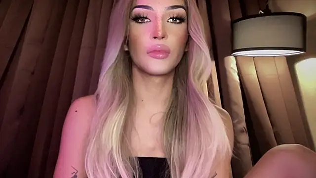 Alicegreenexx Show in webcam