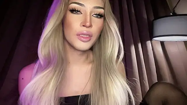 Alicegreenexx Adlı Modelin Web Kamerası Şovu