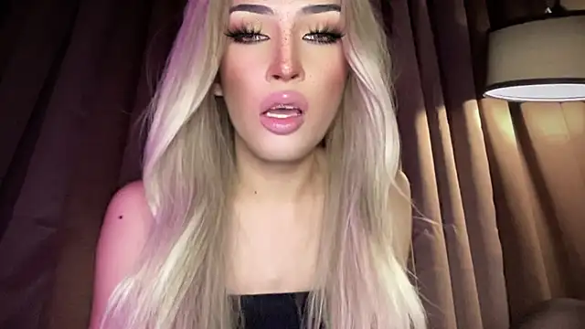 Alicegreenexx Adlı Modelin Web Kamerası Şovu