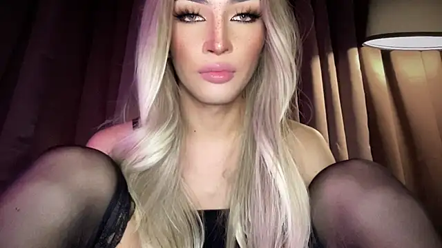 Alicegreenexx Adlı Modelin Web Kamerası Şovu
