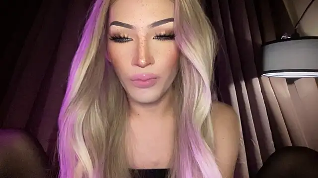 Alicegreenexx webcam show