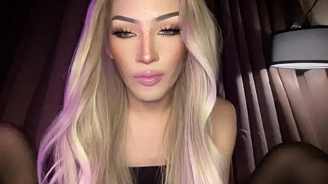 Alicegreenexx Adlı Modelin Web Kamerası Şovu