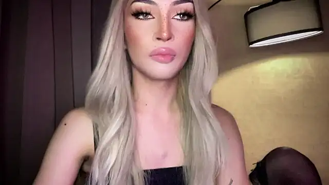 Alicegreenexx Show in webcam