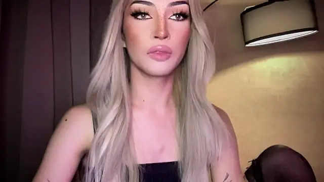 Alicegreenexx's Webcam Show