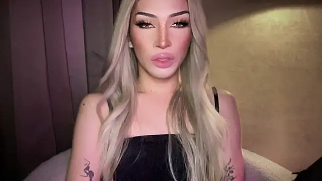 Alicegreenexx webkamerás műsora