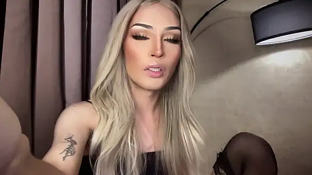 Alicegreenexx Adlı Modelin Web Kamerası Şovu