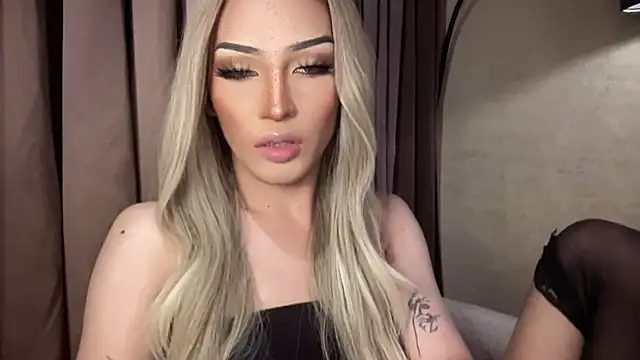 Alicegreenexx Шоу с уебкамера