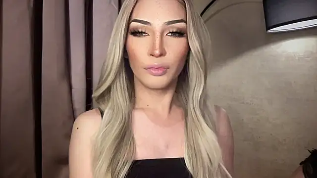 Alicegreenexx Show in webcam