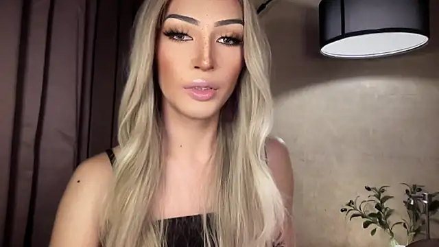 Alicegreenexx webkamerás műsora
