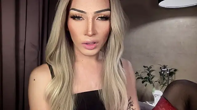 Alicegreenexx Adlı Modelin Web Kamerası Şovu