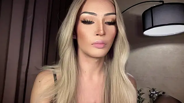 Alicegreenexx Adlı Modelin Web Kamerası Şovu