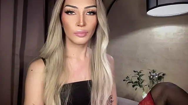 Alicegreenexx: διαδικτυακό σόου στην κάμερα