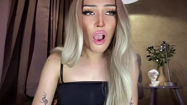 Alicegreenexx webcam show