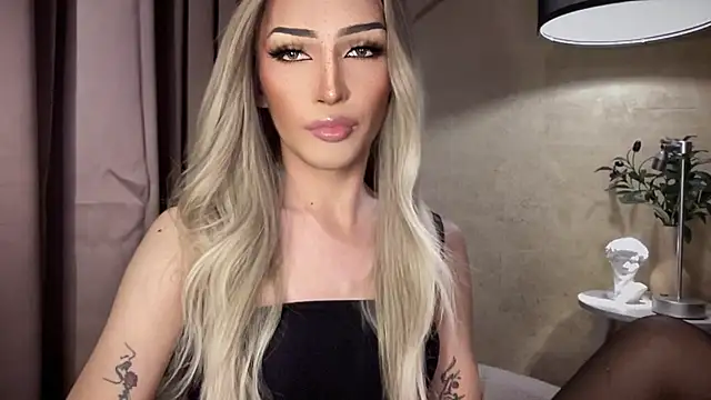 Show modela Alicegreenexx na web-kameri