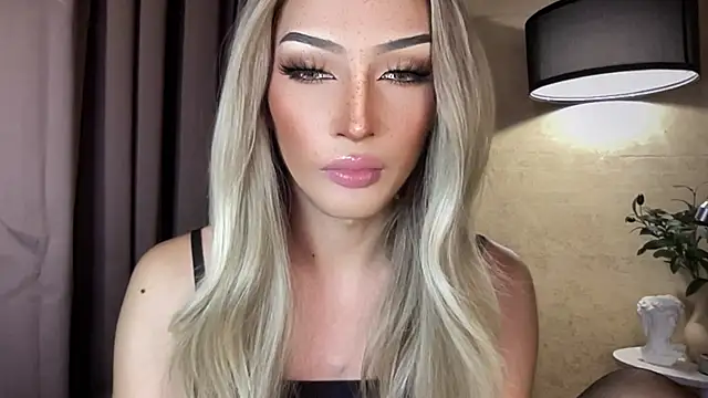 Alicegreenexx's Webcam Show