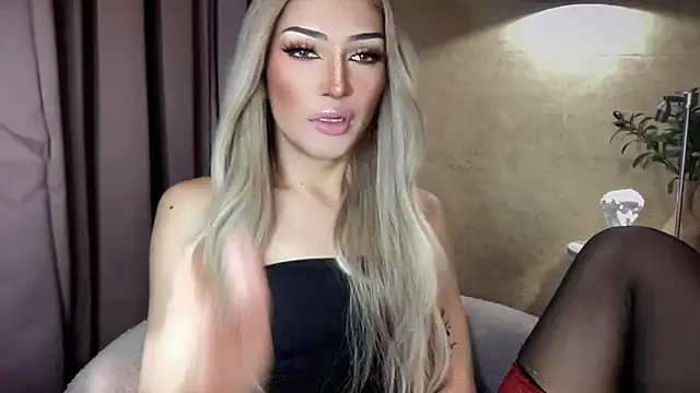 Alicegreenexx webcam show
