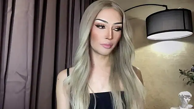 Alicegreenexx's Webcam Show