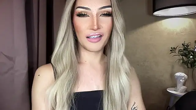 Alicegreenexx Show in webcam