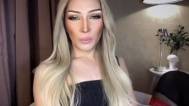 Alicegreenexx's Webcam Show