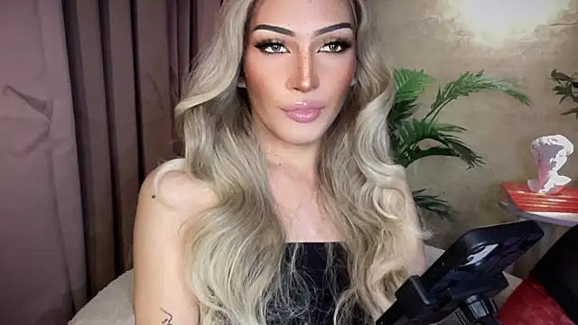 Alicegreenexx's Webcam Show