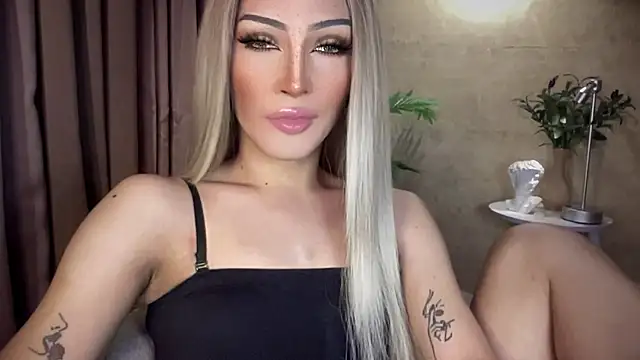 Alicegreenexx's Webcam Show