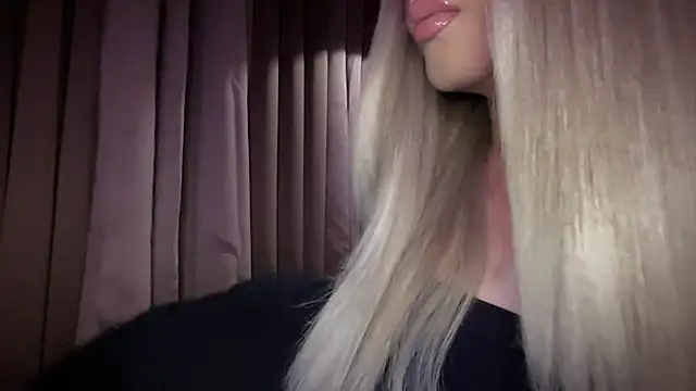 הופעת וובקאם של Alicegreenexx