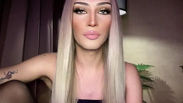 Alicegreenexx Adlı Modelin Web Kamerası Şovu