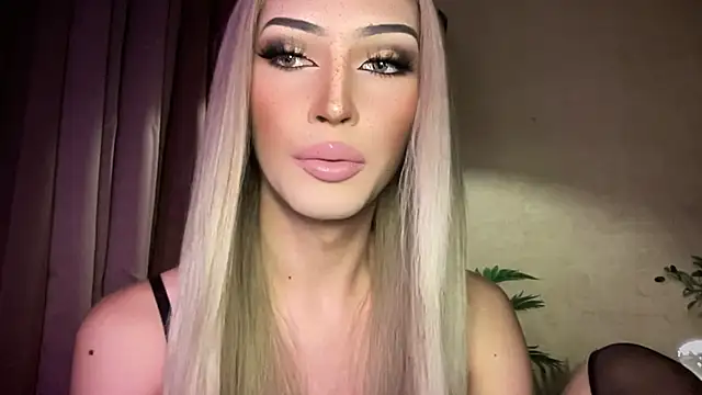 Alicegreenexx's Webcam Show