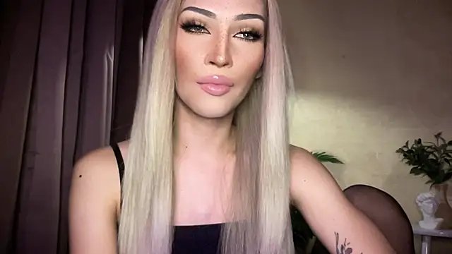 Alicegreenexx Show in webcam