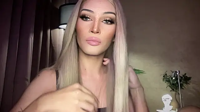 Alicegreenexx webcam show