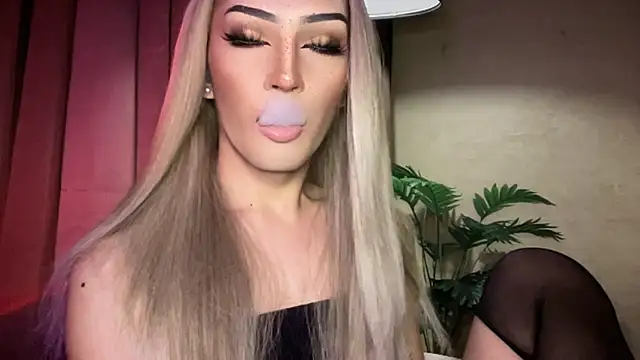 Alicegreenexx's Webcam Show
