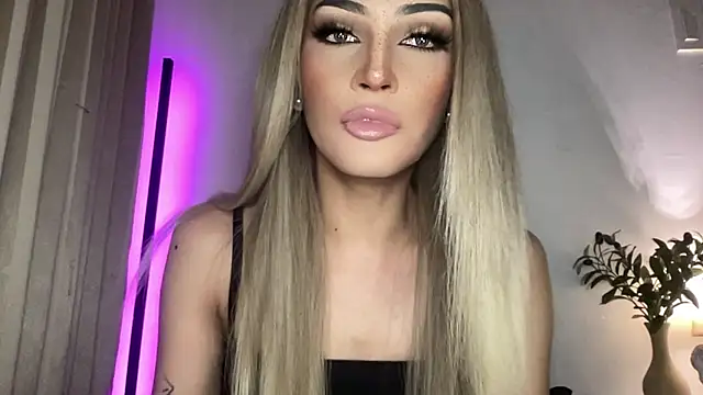 Alicegreenexx Adlı Modelin Web Kamerası Şovu