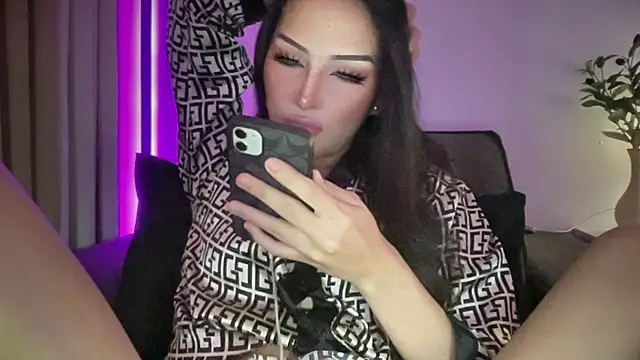 Alicegreenexx's Webcam Show