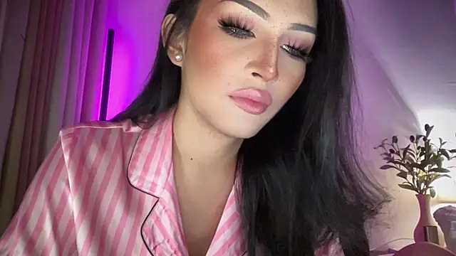 Alicegreenexx's Webcam Show