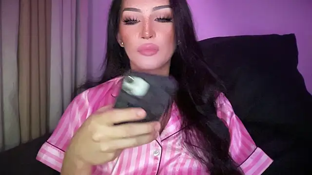 Alicegreenexx Show in webcam