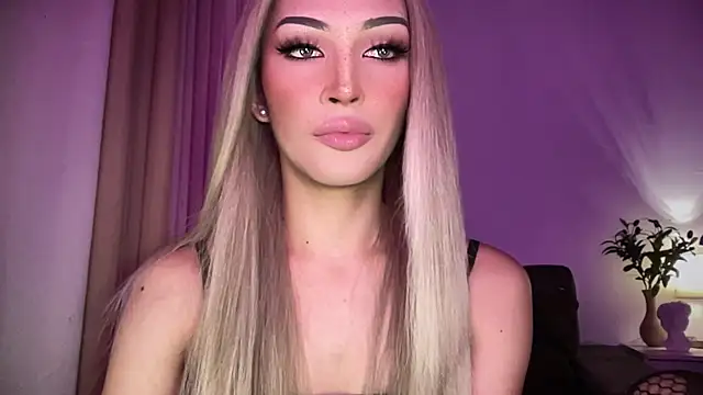 הופעת וובקאם של Alicegreenexx