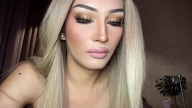 Alicegreenexx's Webcam Show