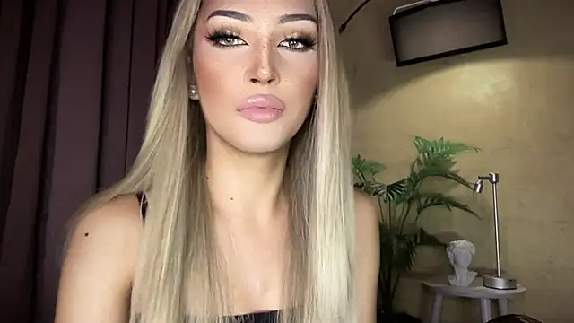 Alicegreenexx webcam show